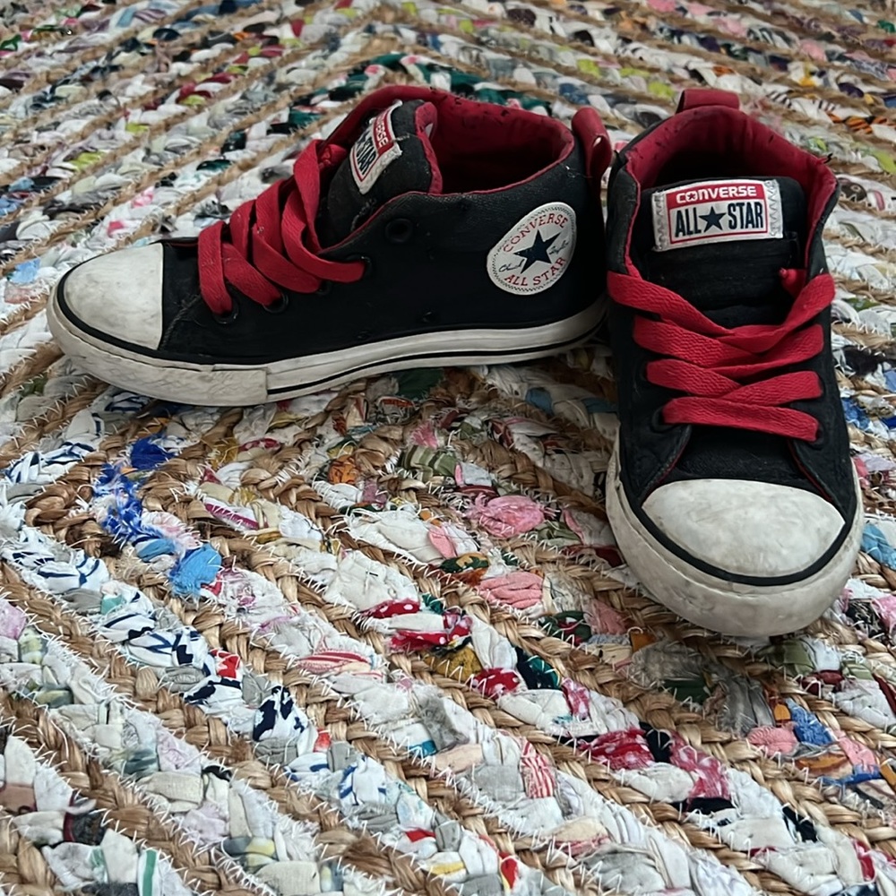 Kids Converse - Picture 2 of 5